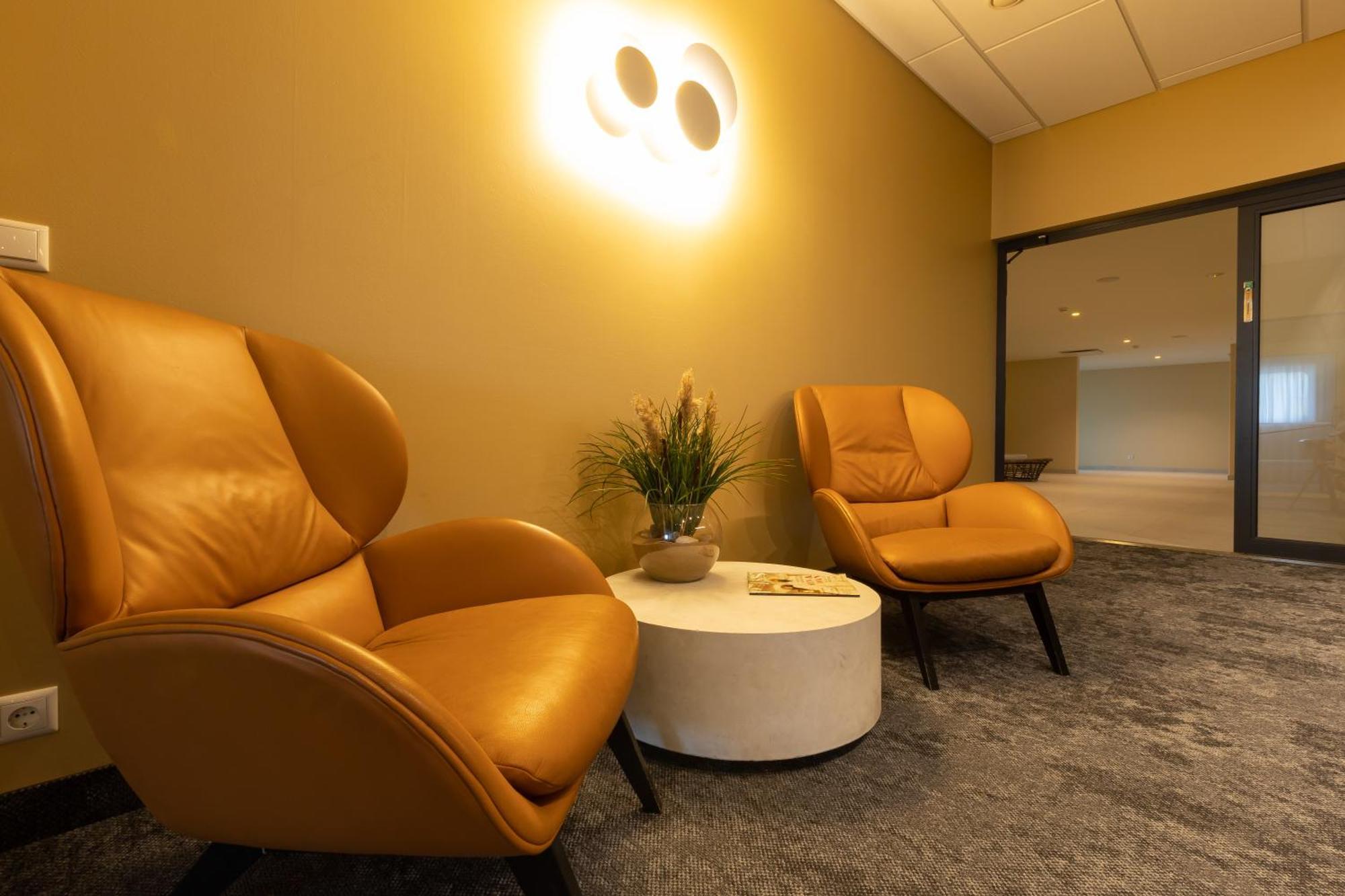 Oe Seaside Suites & Spa Kuressaare Buitenkant foto