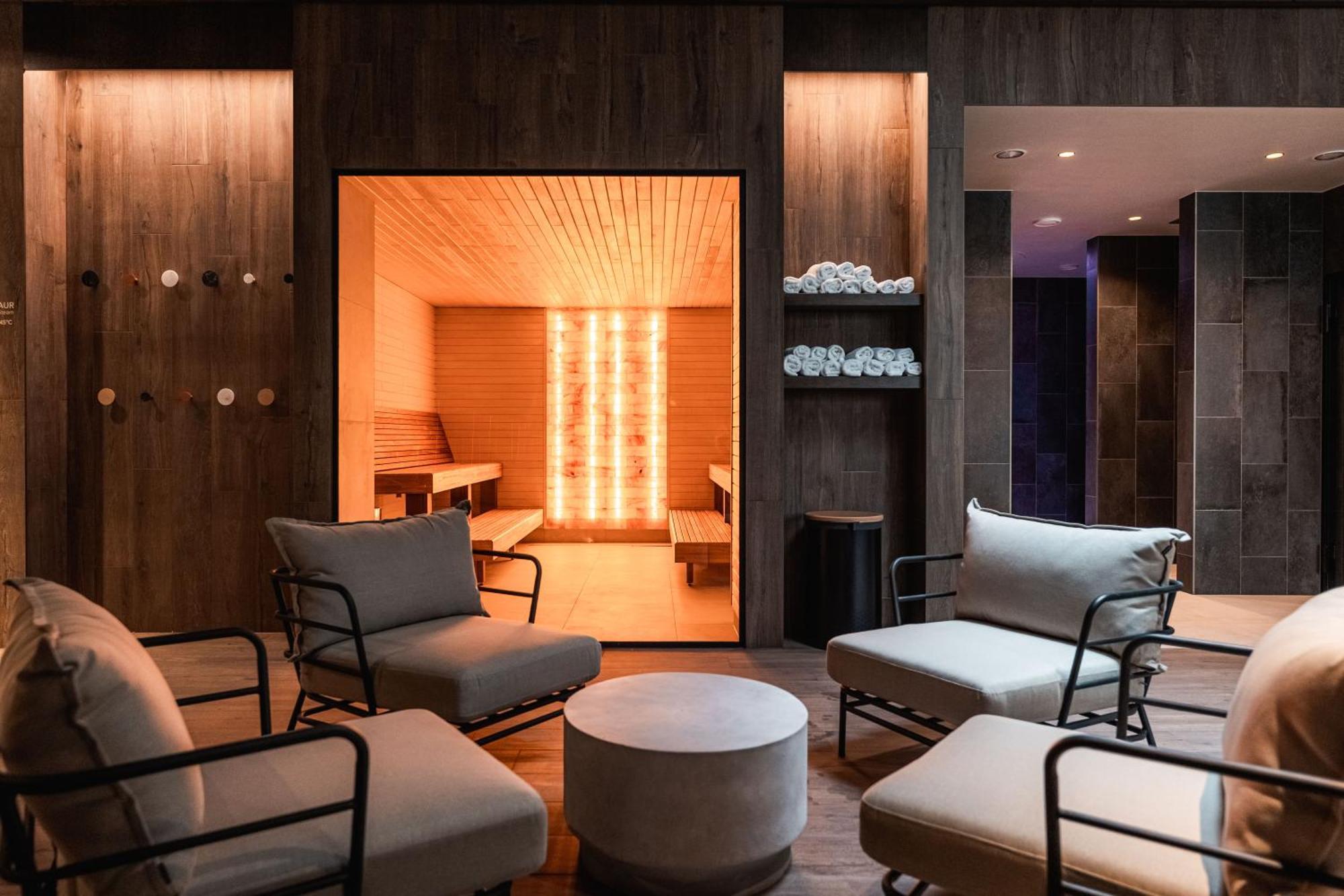 Oe Seaside Suites & Spa Kuressaare Buitenkant foto